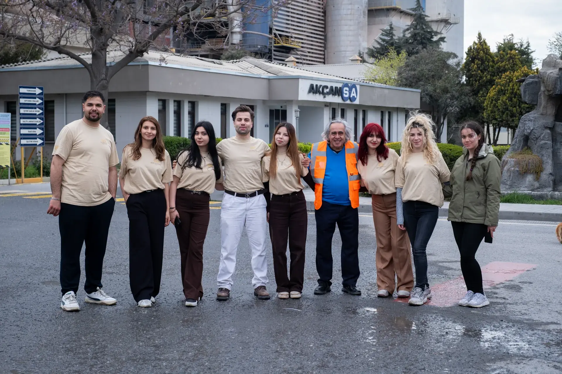 Akçansa çalışan aile günü organizasyon ekibi - Sabancı Holding kurumsal etkinlik İstanbul Best Event